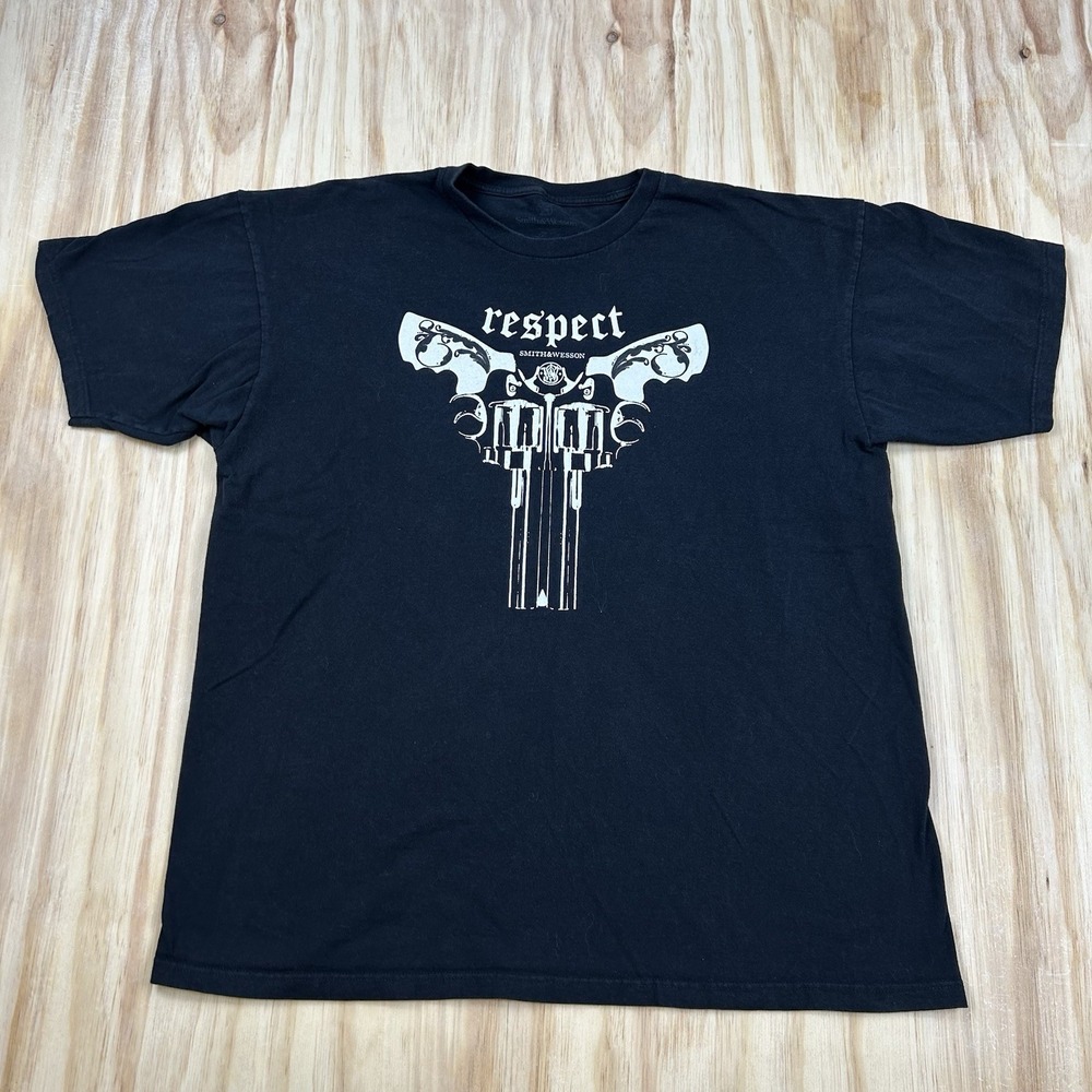 Smith and Wesson Shirt 2XL Black Graphic Print Respect Guns Short Sleeve USA